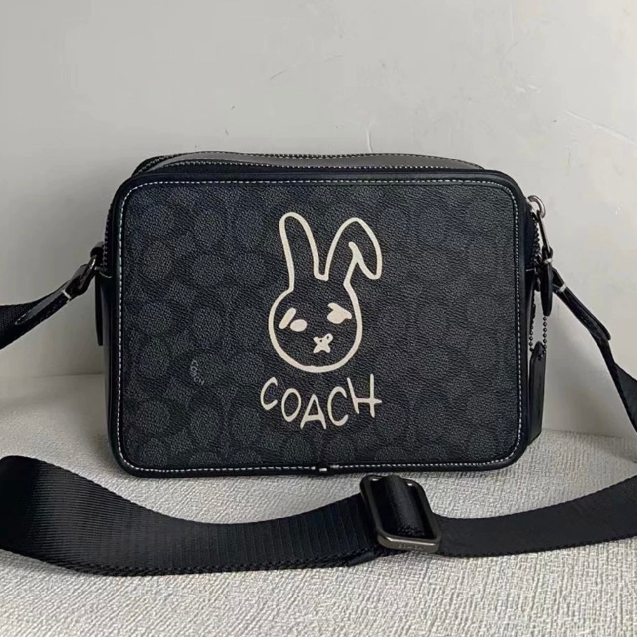 Coach Riñonera Cube Bunny - BELICO IMPERIAL